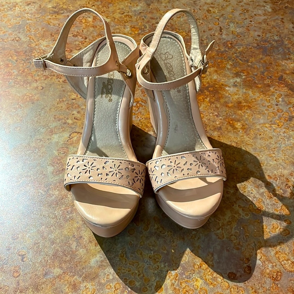DBDK Nude Leather Wedges